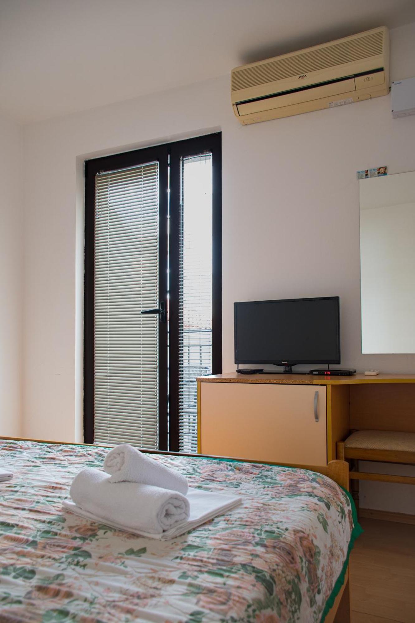 Villa Vojnic بودفا المظهر الخارجي الصورة
